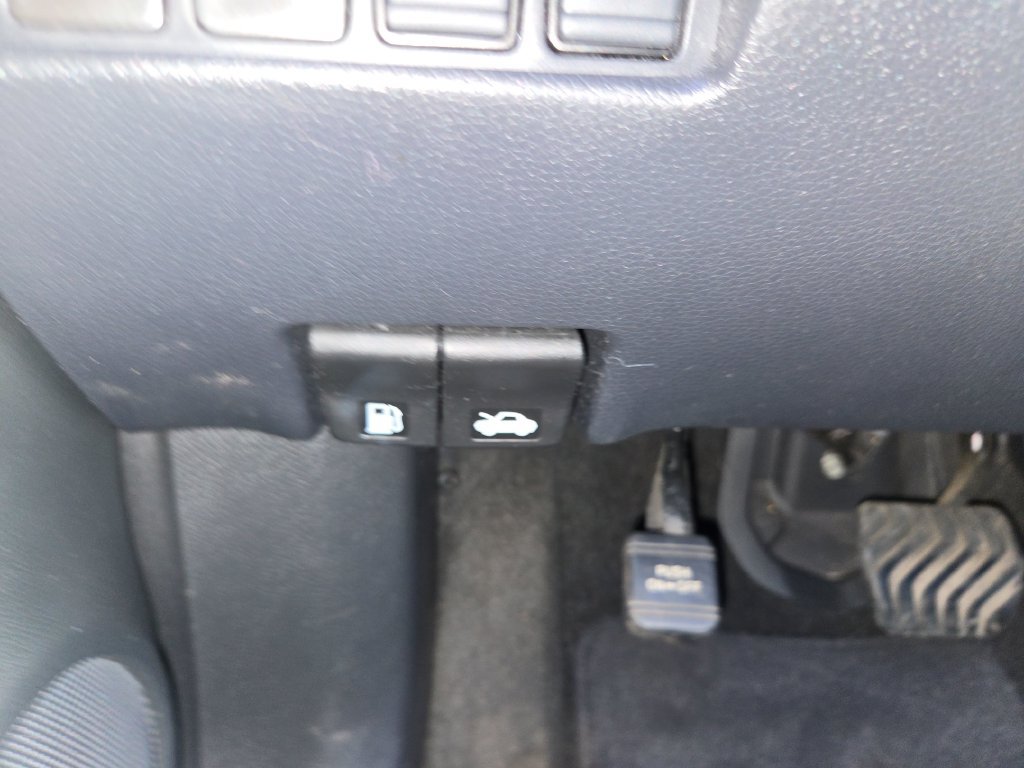 Used 2017 Nissan Rogue S FWD image 27