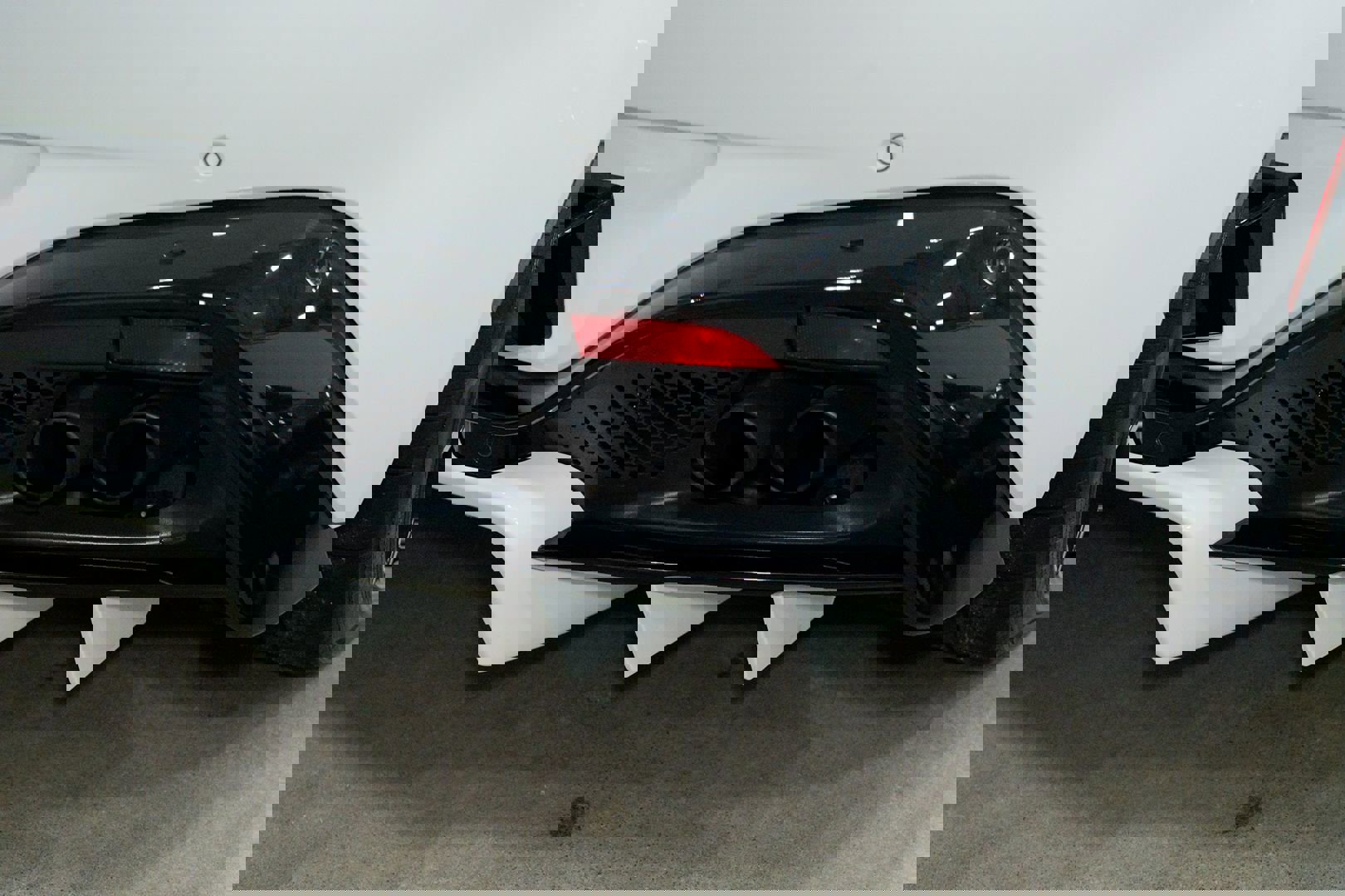 Used 2019 Aston Martin V8 Vantage Coupe image 11