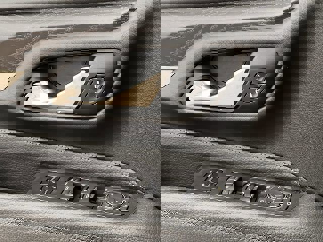 Used 2021 GMC Yukon Denali w/ Denali Premium Package image 22