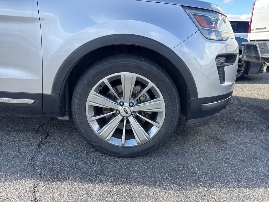 Used 2018 Ford Explorer Limited image 4