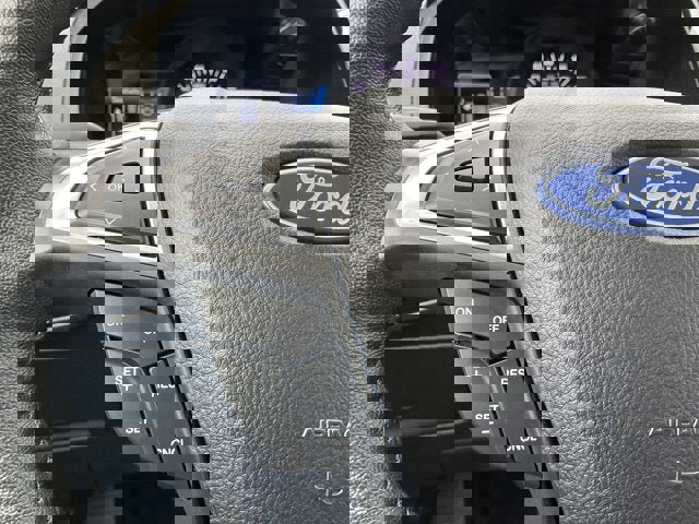 Used 2024 Ford Edge SEL w/ Convenience Package image 9