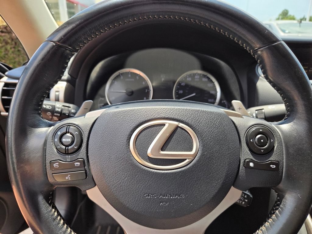 Used 2016 Lexus IS 200t w/ Premium Package RWD image 23