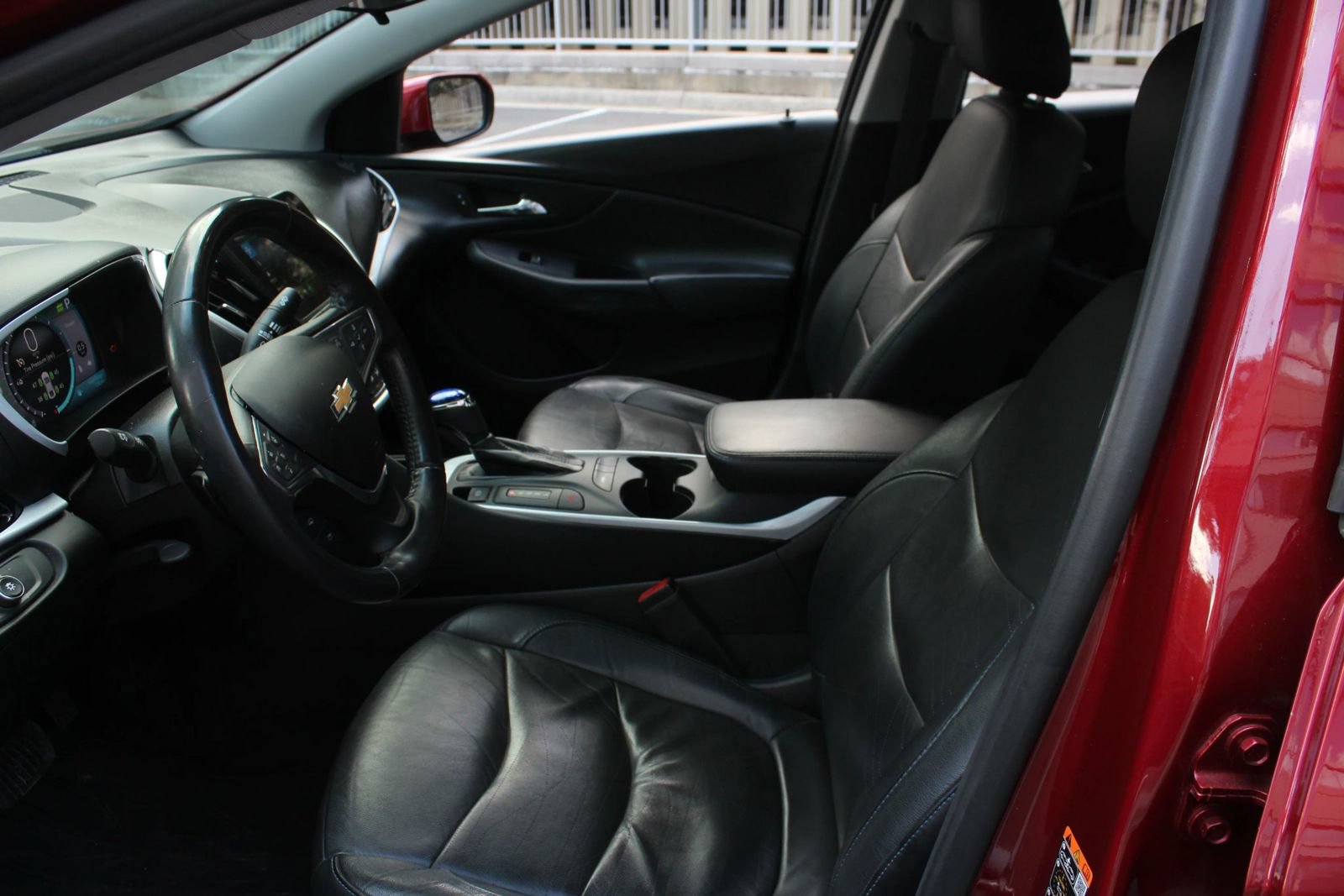 Used 2019 Chevrolet Volt LT w/ Power Convenience Package FWD image 14