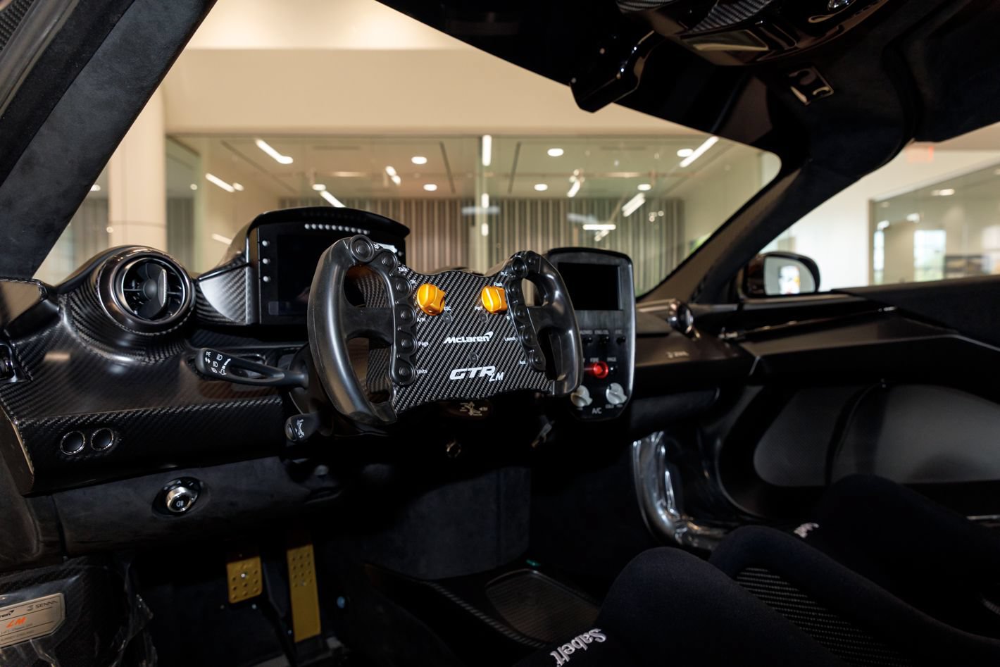 Used 2020 McLaren Senna RWD image 71