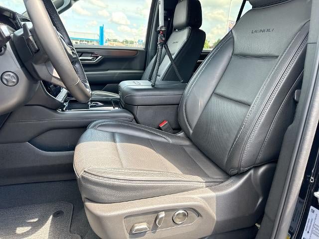 Certified 2025 GMC Yukon Denali AWD/4WD image 19
