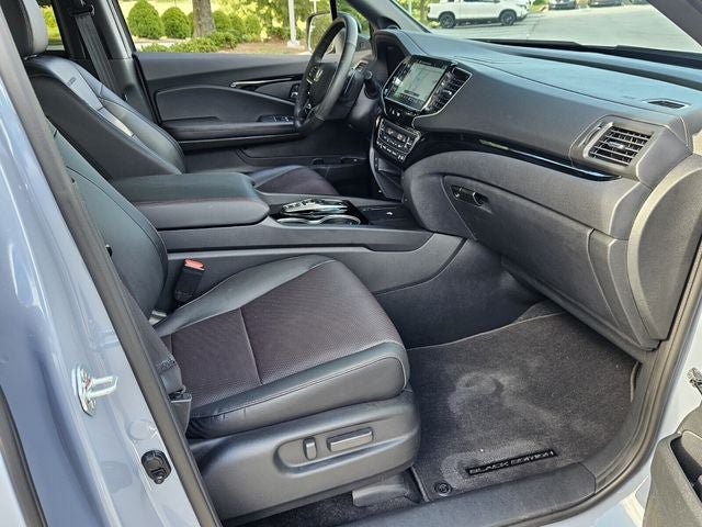 Used 2024 Honda Ridgeline Black Edition image 16