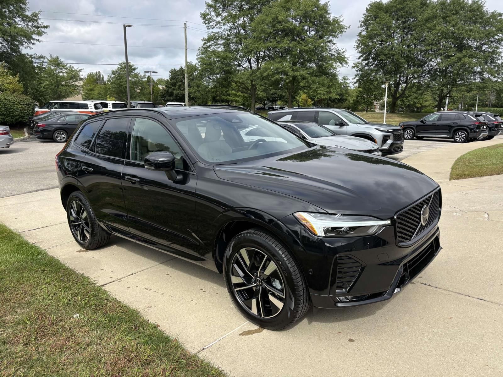 New 2026 Volvo XC60 B5 Plus w/ Protection Package Premier