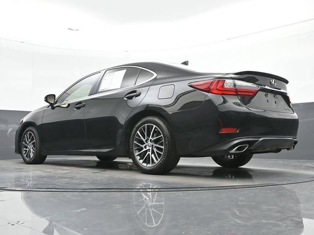 Used 2017 Lexus ES 350 w/ Luxury Package FWD image 34