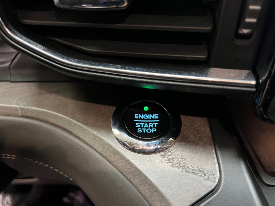 Used 2020 Ford Explorer Platinum image 24