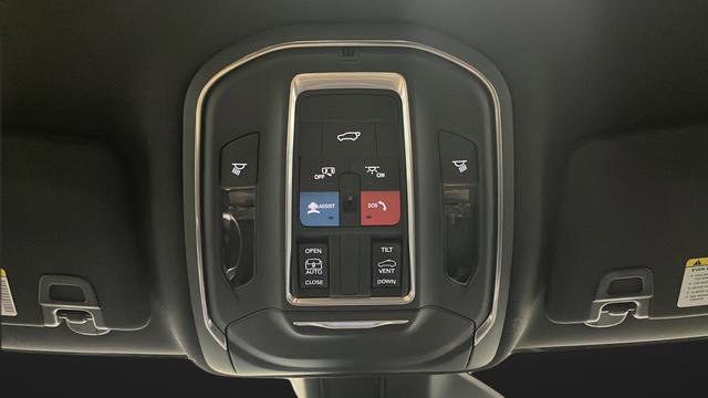 New 2026 Jeep Grand Cherokee Altitude image 40