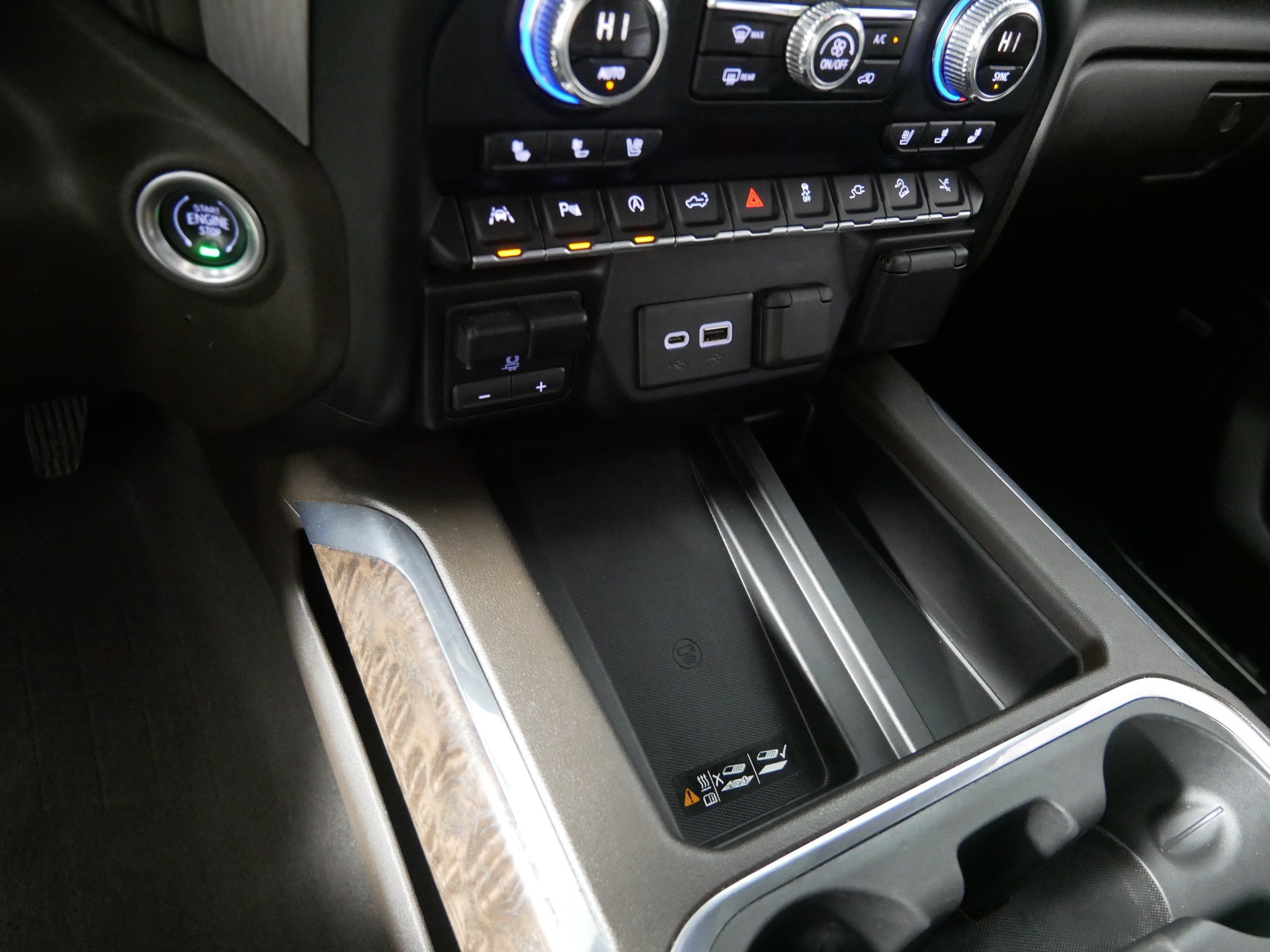 Used 2019 GMC Sierra 1500 Denali w/ Denali Ultimate Package AWD/4WD image 29