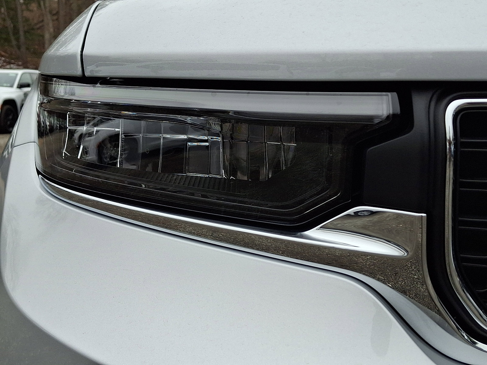 Certified 2025 Jeep Grand Cherokee L Laredo w/ Luxury Tech Group I image 9