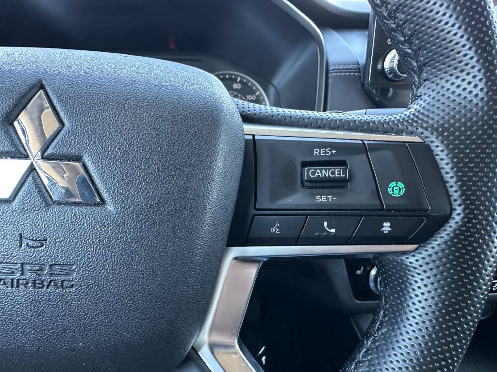Used 2024 Mitsubishi Outlander SE AWD/4WD image 28