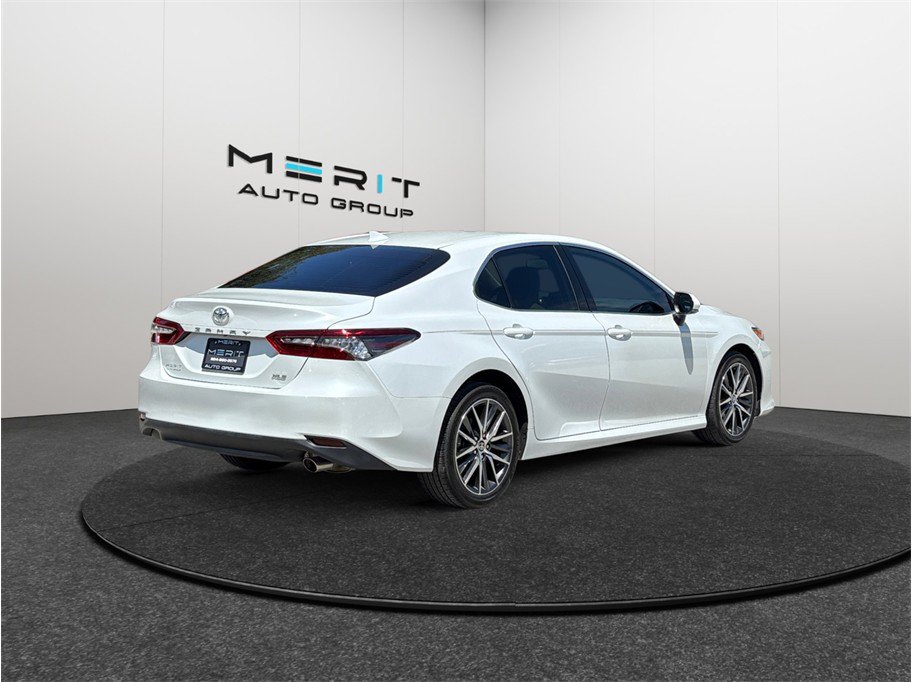 Used 2023 Toyota Camry XLE FWD image 9