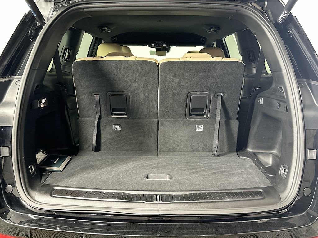 Used 2023 Jeep Grand Cherokee L Limited w/ Luxury Tech Group II image 16