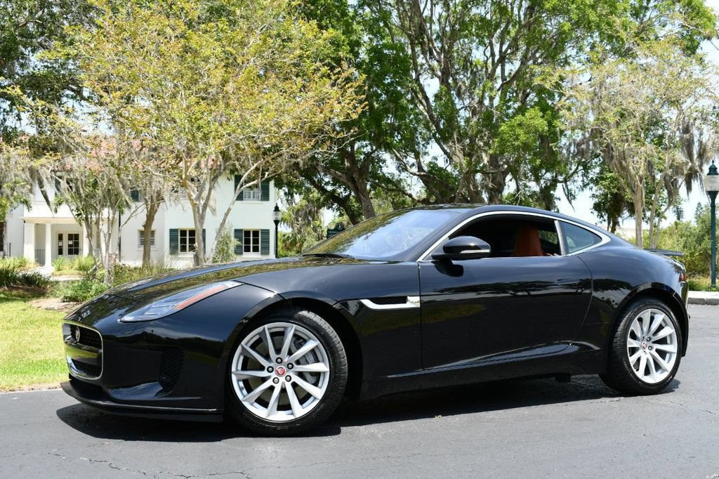 Used 2018 Jaguar F-TYPE Coupe RWD image 18
