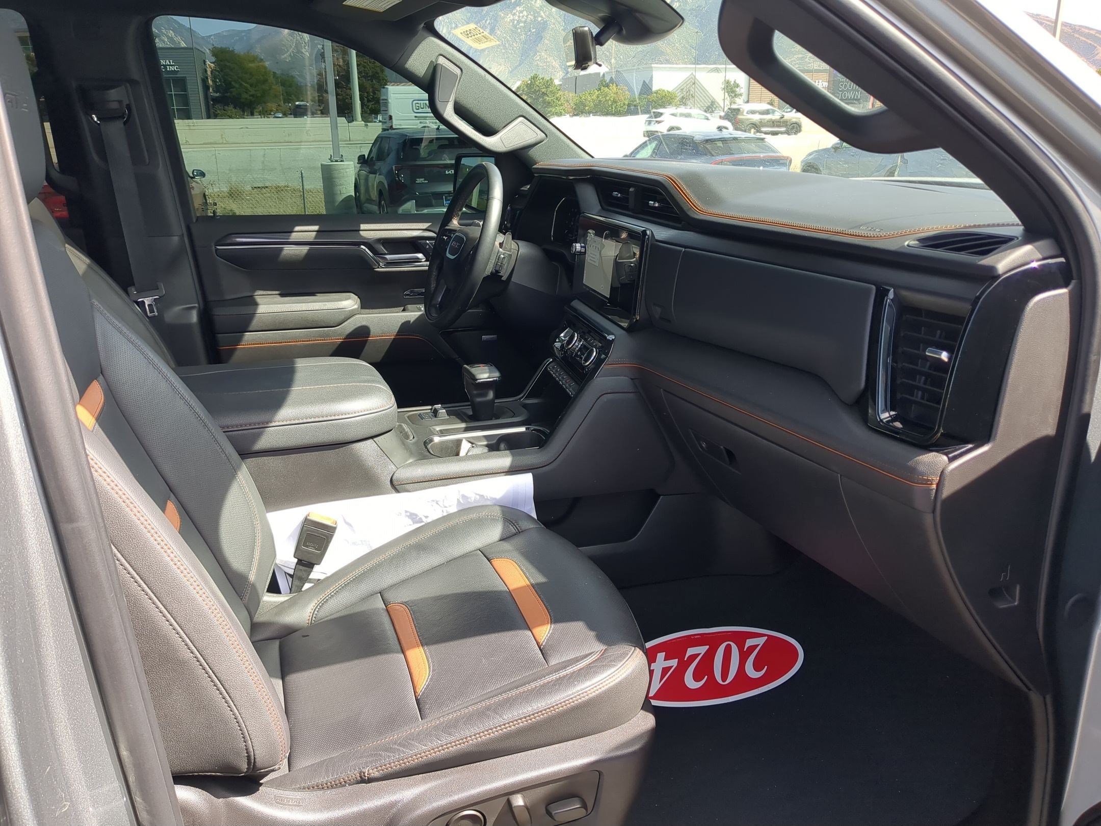 Used 2024 GMC Sierra 1500 AT4 w/ Technology Package AWD/4WD image 31
