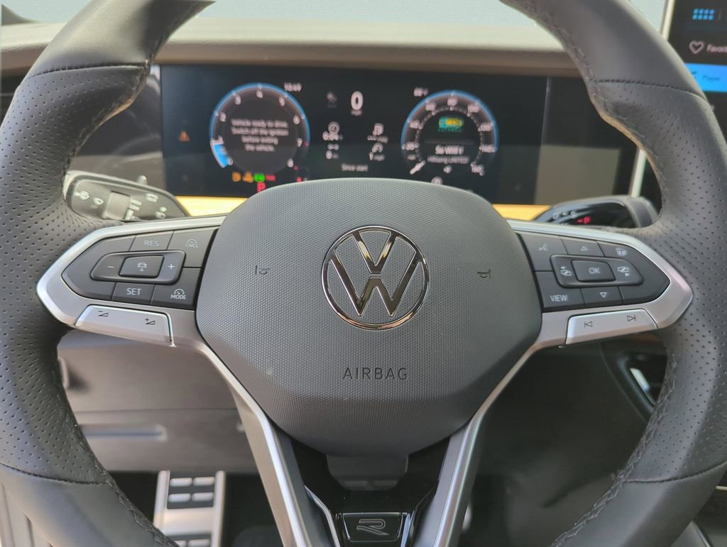 New 2026 Volkswagen Tiguan SEL R-Line AWD/4WD image 39