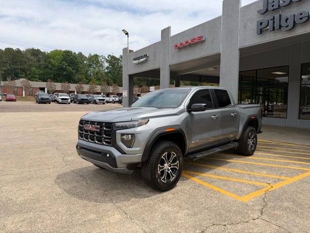 Used 2024 GMC Canyon AT4 w/ AT4 Premium Package AWD/4WD image 4