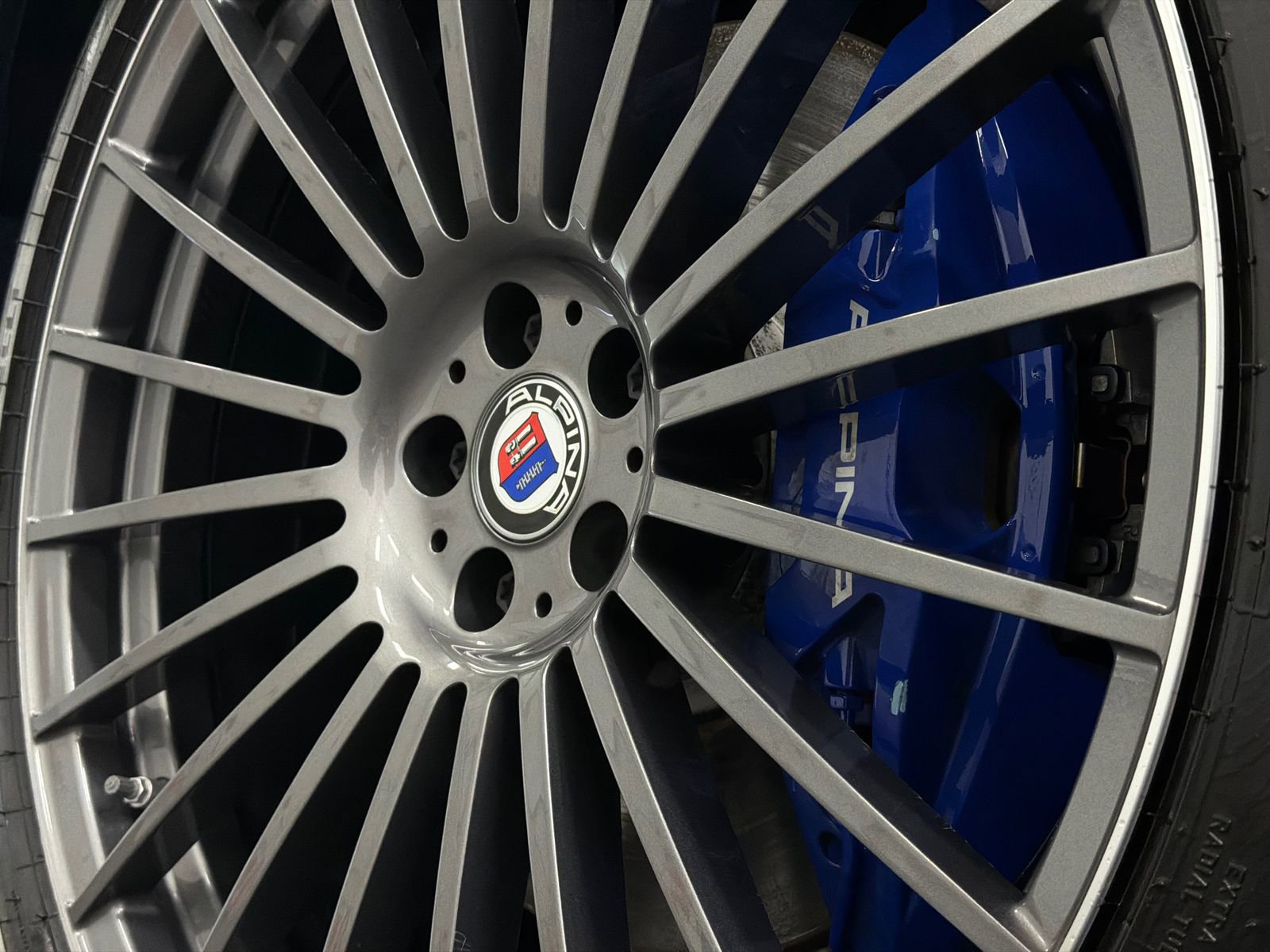 Used 2024 BMW ALPINA XB7 image 8