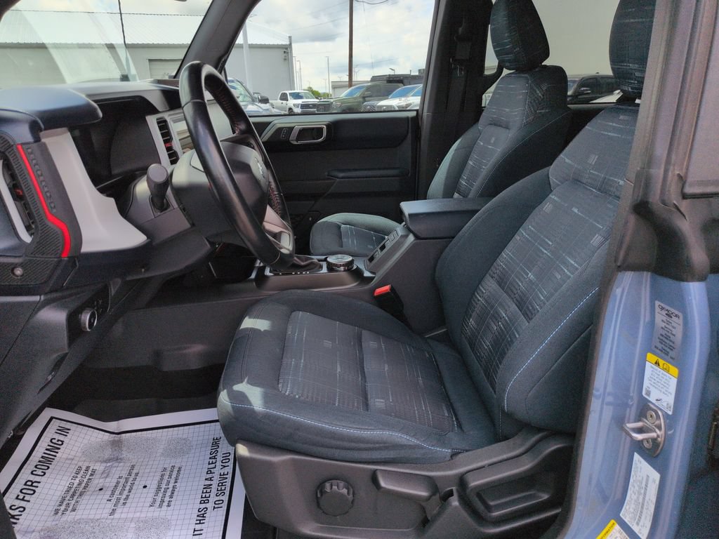 Used 2023 Ford Bronco Heritage Edition AWD/4WD image 9