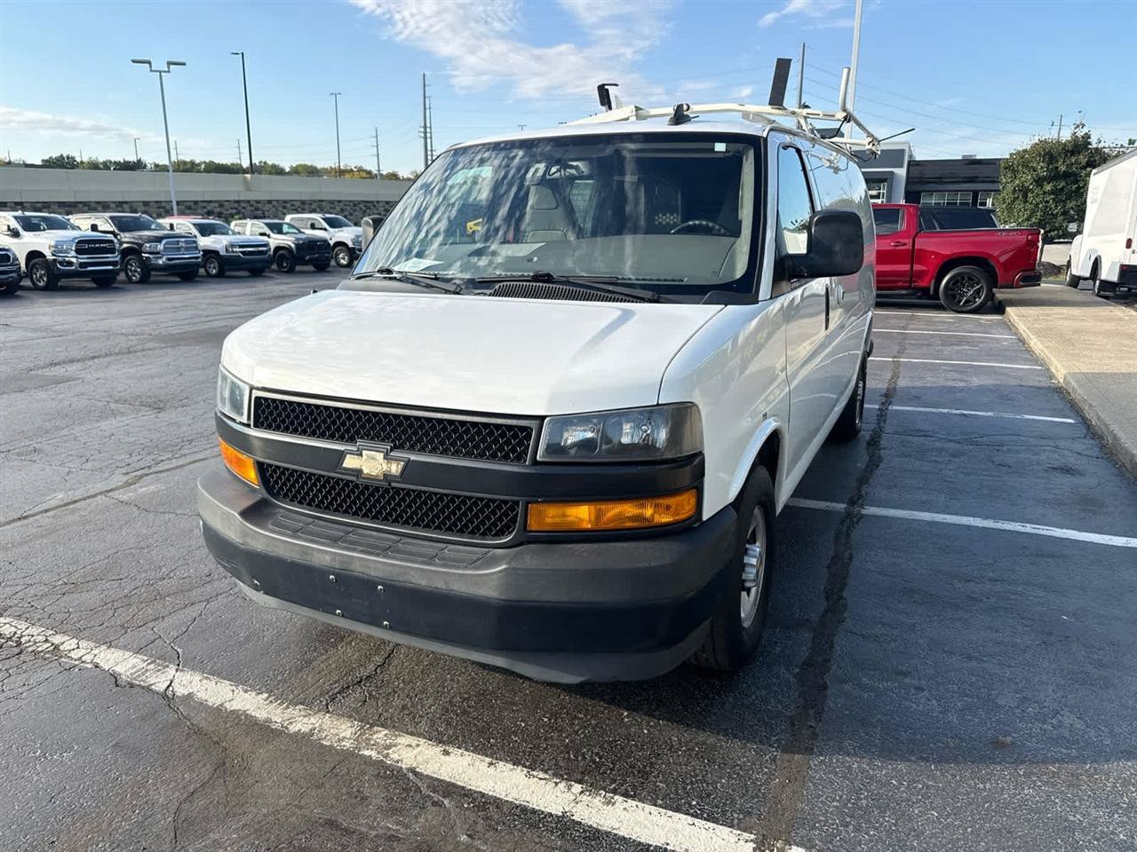 Used 2018 Chevrolet Express 2500 w/ Driver Convenience Package RWD image 4