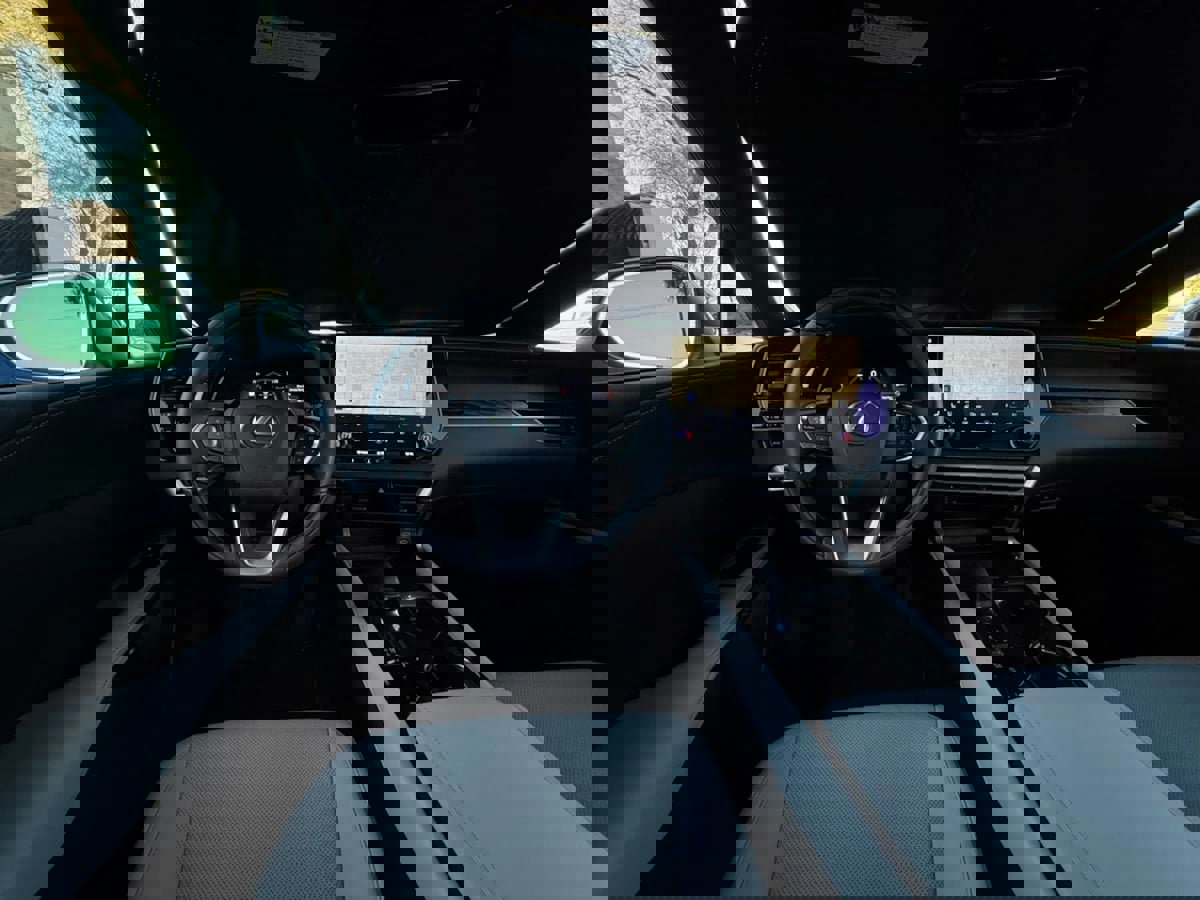 Used 2025 Lexus RX 350 F Sport image 57