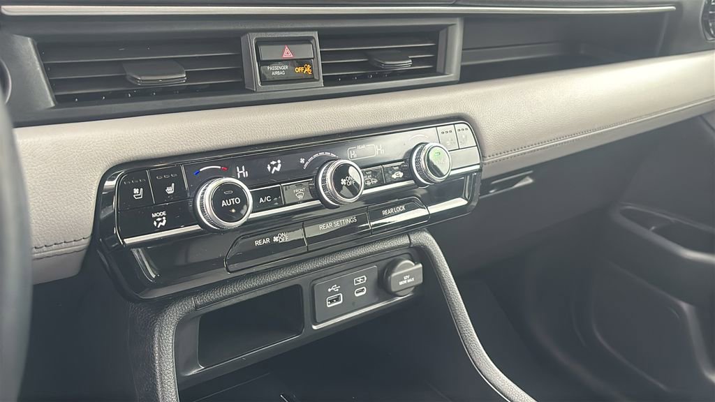 Used 2023 Honda Pilot Elite image 21