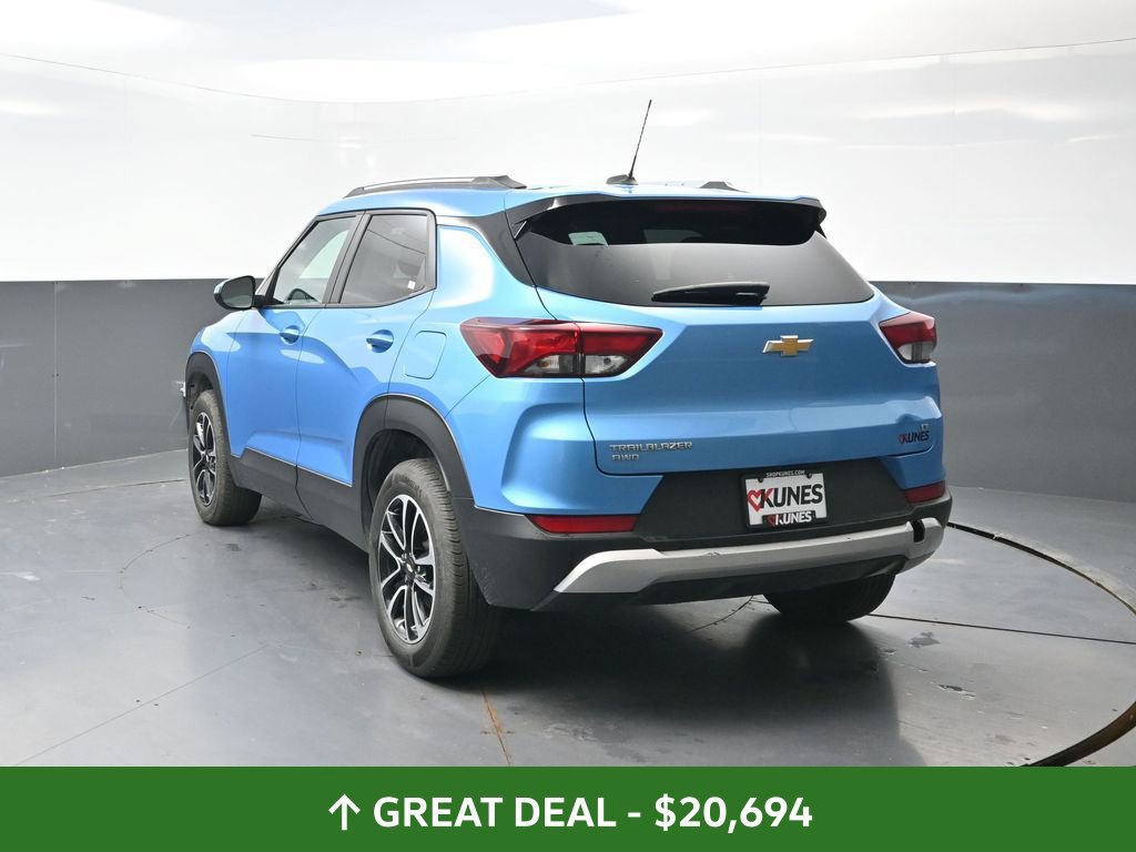 Used 2025 Chevrolet TrailBlazer LT AWD/4WD image 11