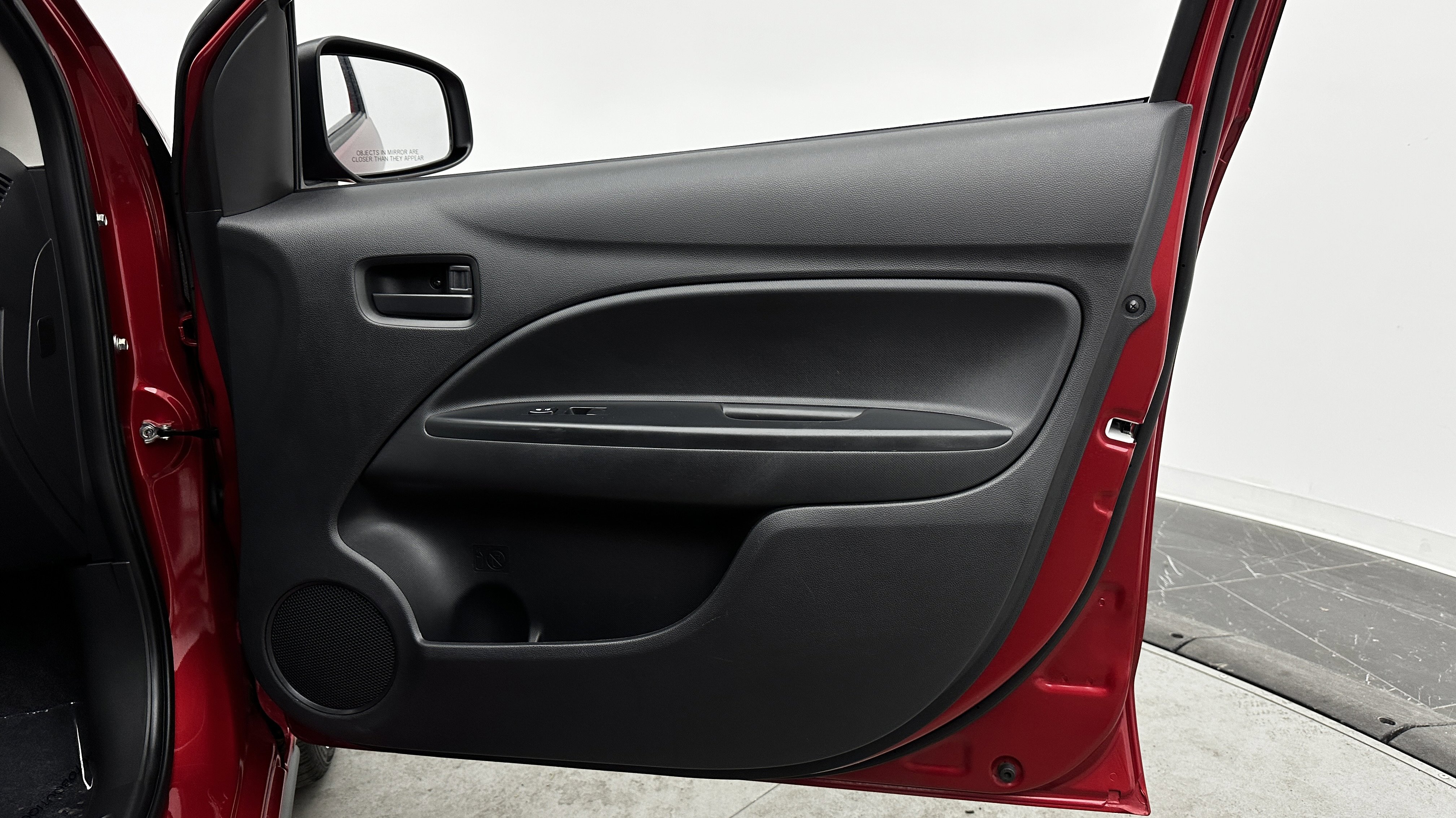 Used 2024 Mitsubishi Mirage ES image 31