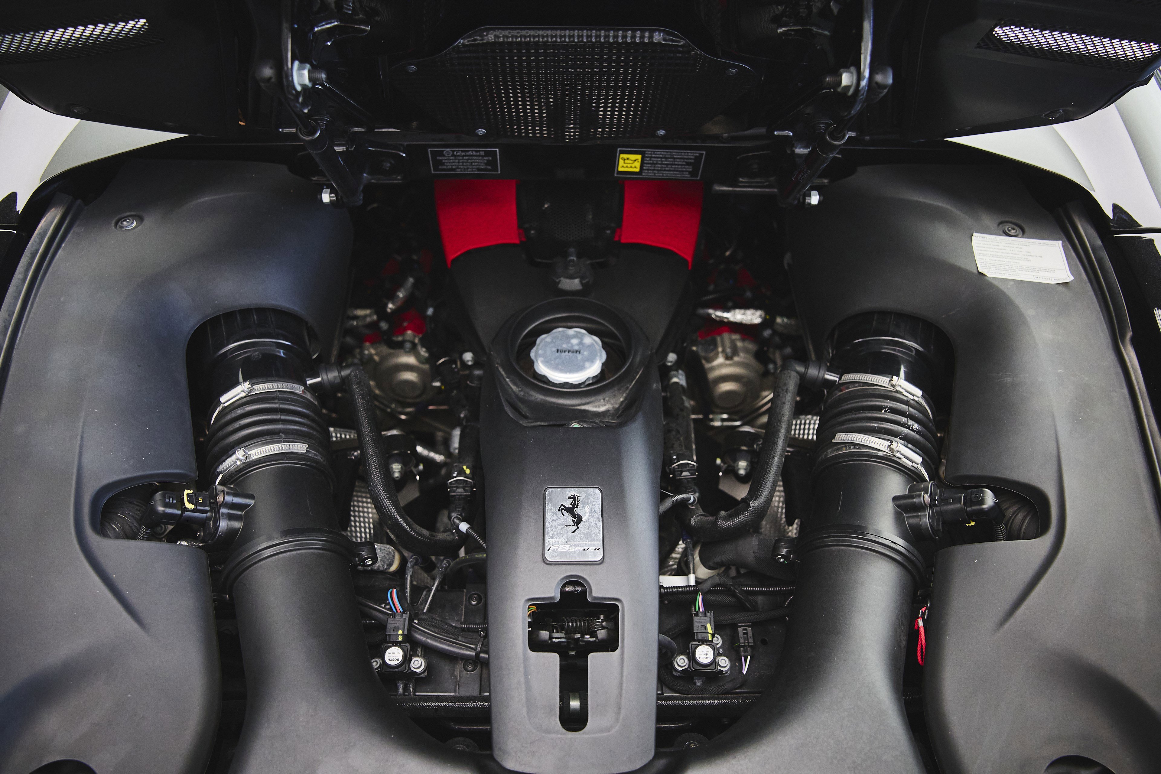 Used 2022 Ferrari F8 Tributo image 18