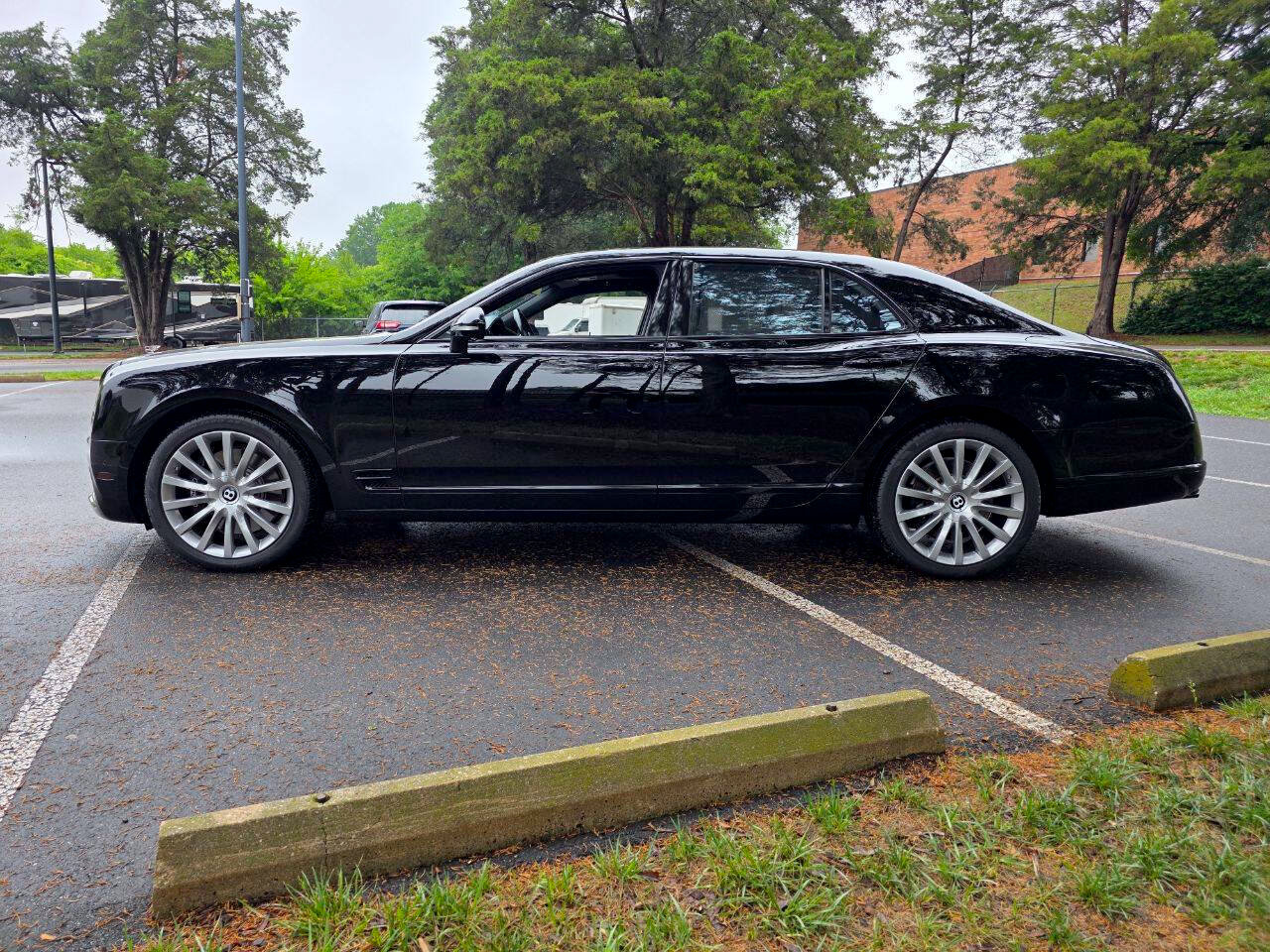Used 2017 Bentley Mulsanne RWD image 70