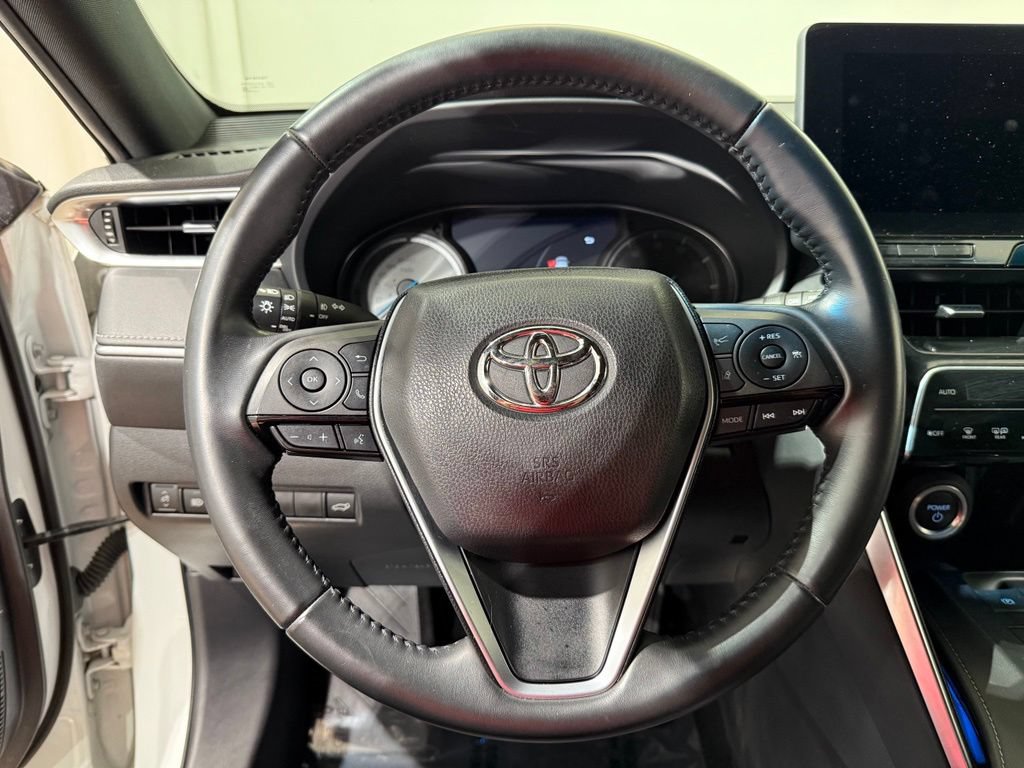 Certified 2023 Toyota Venza XLE AWD/4WD image 22
