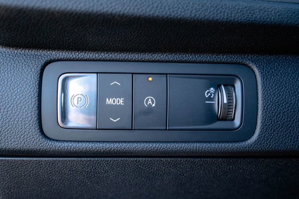 Used 2025 Chevrolet Traverse LT image 20