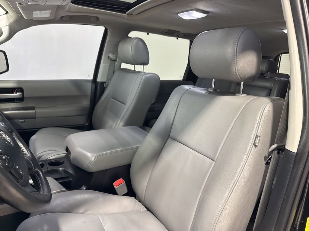Used 2011 Toyota Sequoia Limited AWD/4WD image 30
