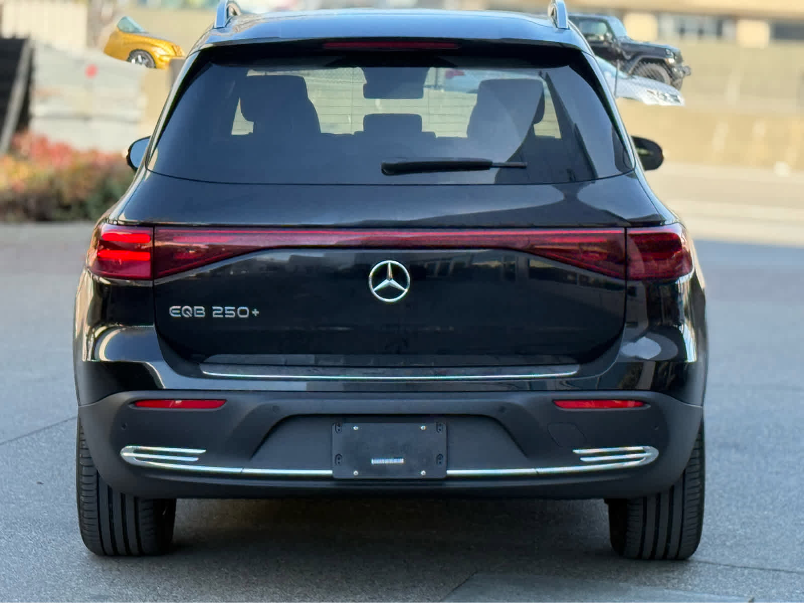 Used 2025 Mercedes-Benz EQB 250+ EQB 250+ image 3