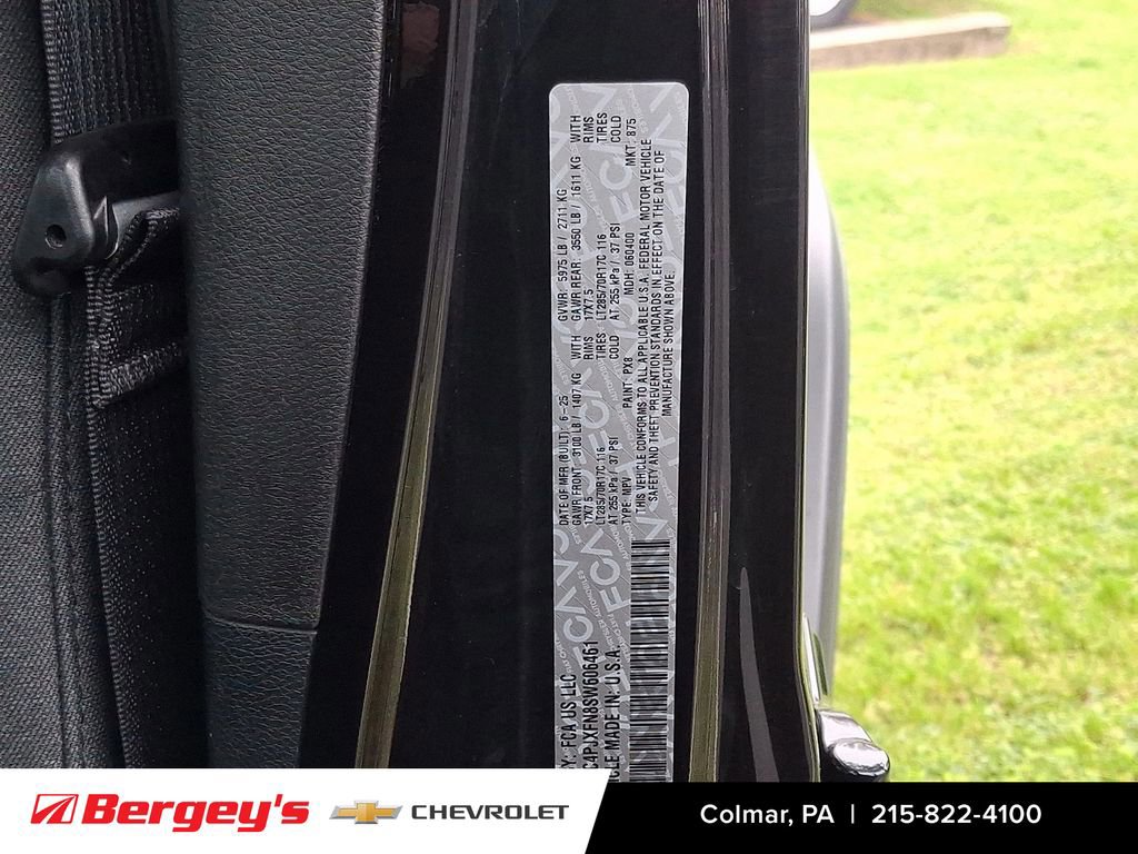 Used 2025 Jeep Wrangler Unlimited Rubicon AWD/4WD image 26