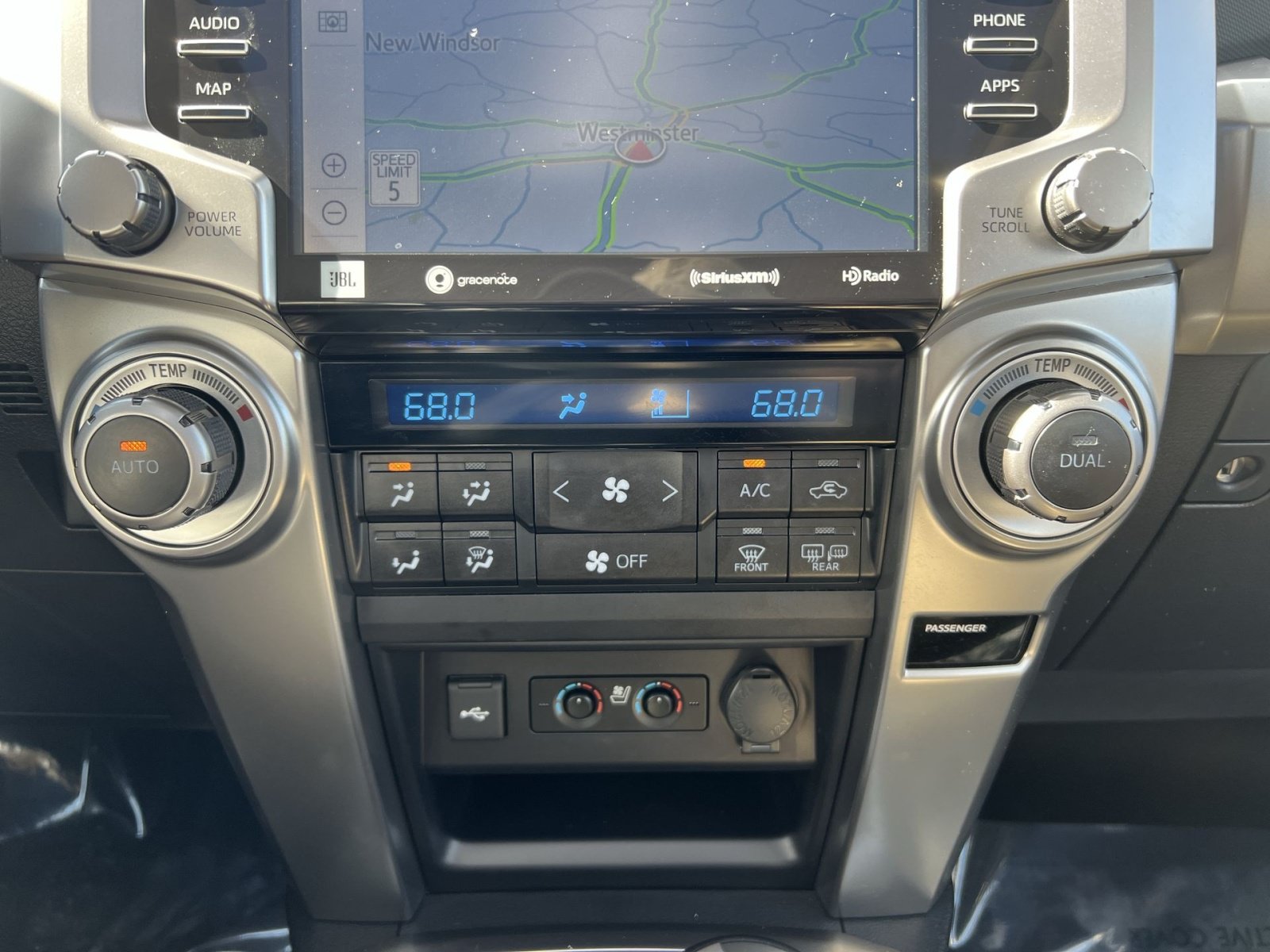 Used 2023 Toyota 4Runner Limited AWD/4WD image 21