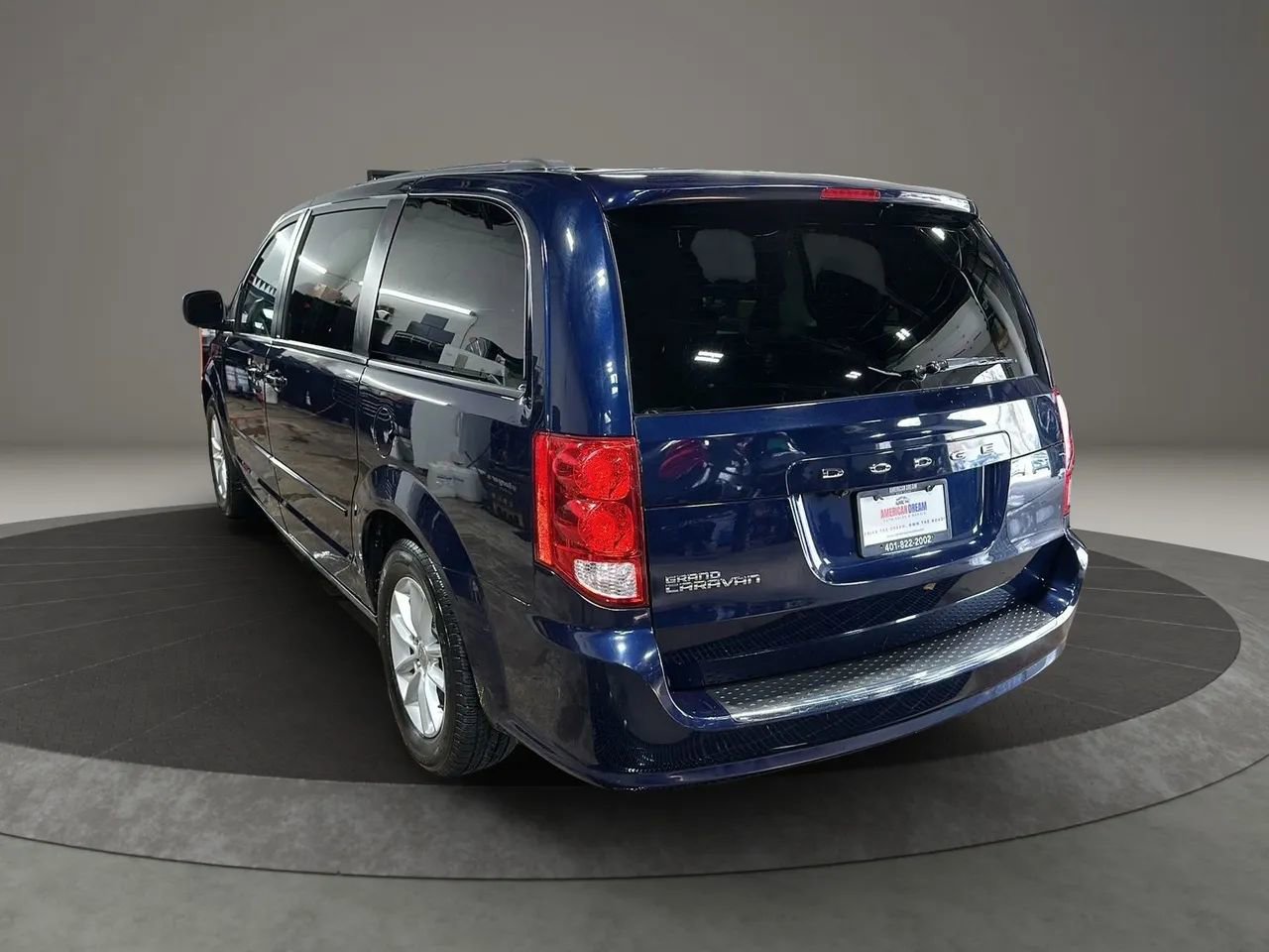 Used 2013 Dodge Grand Caravan SXT image 3