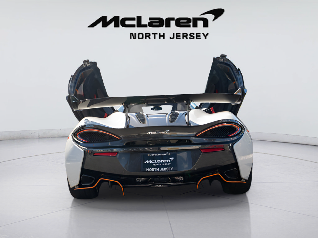 Used 2020 McLaren 620R RWD image 8