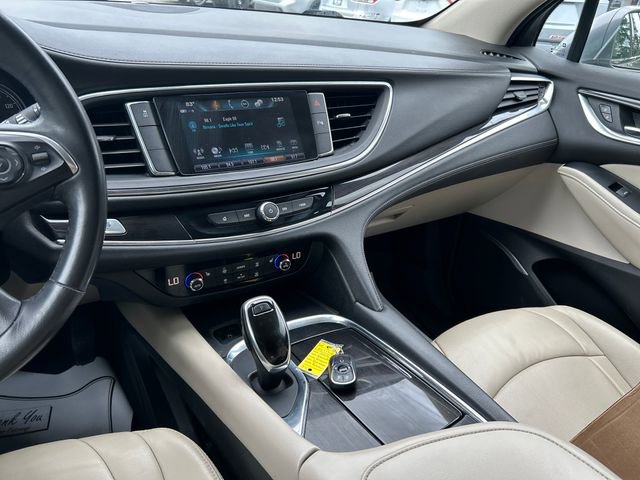 Used 2019 Buick Enclave Essence FWD image 17