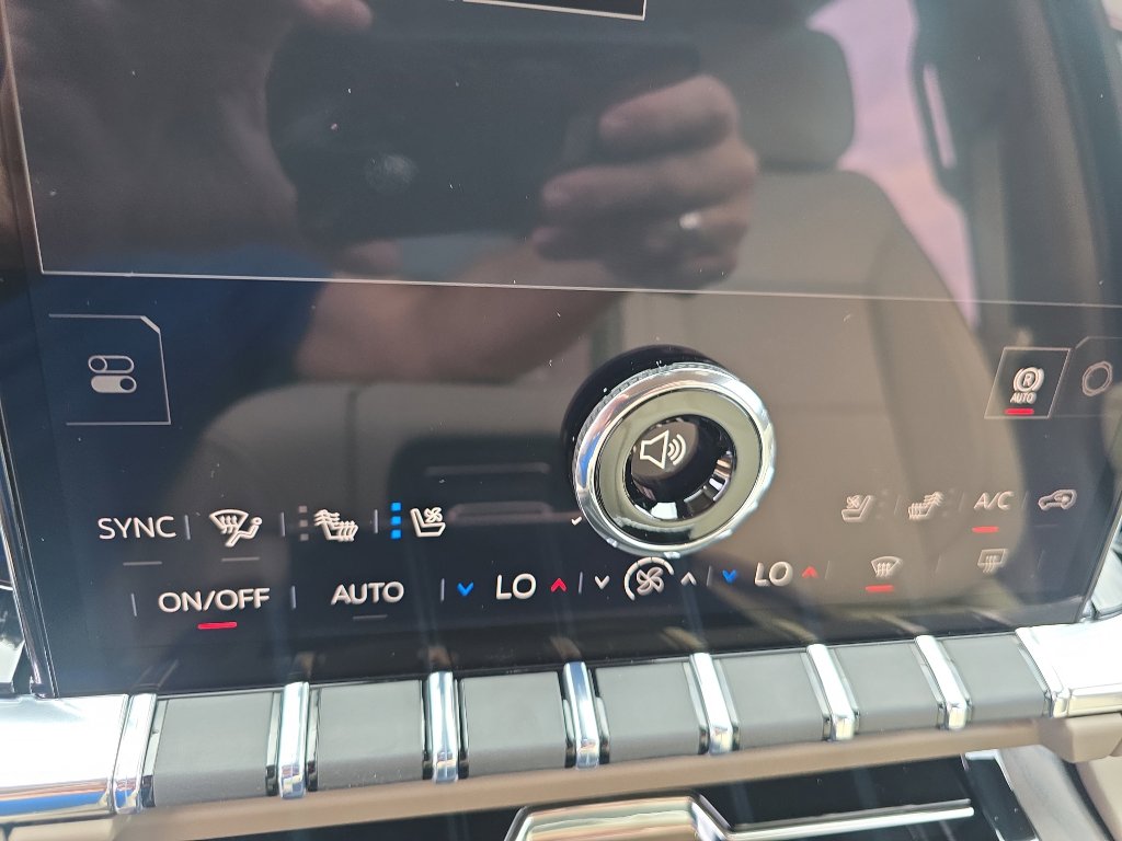 New 2026 GMC Yukon Denali w/ LPO, Floor Liner Package image 29