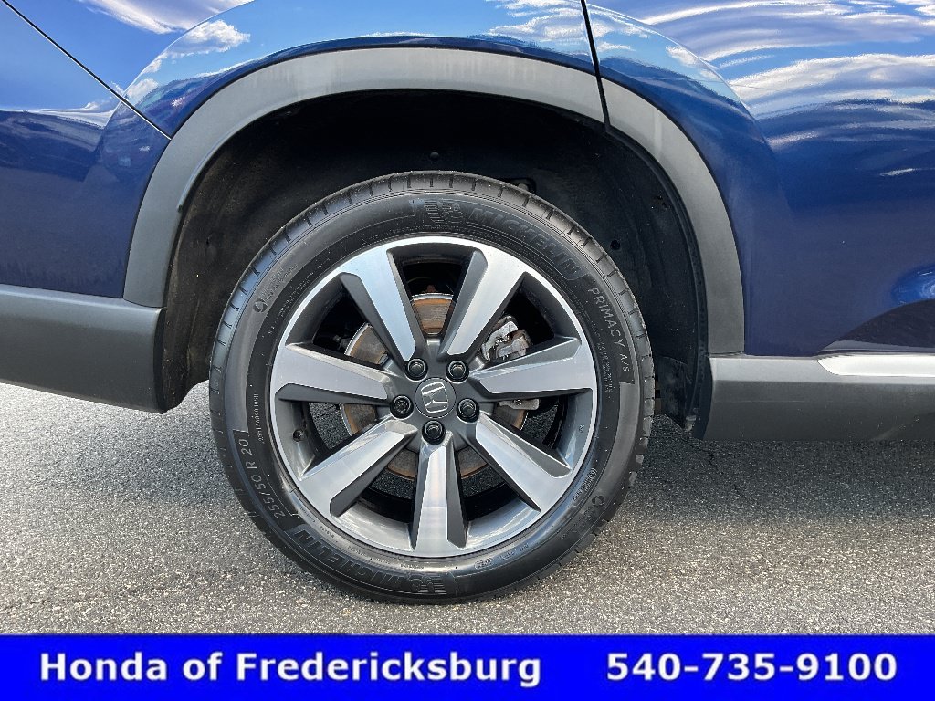 Certified 2025 Honda Pilot Touring image 11