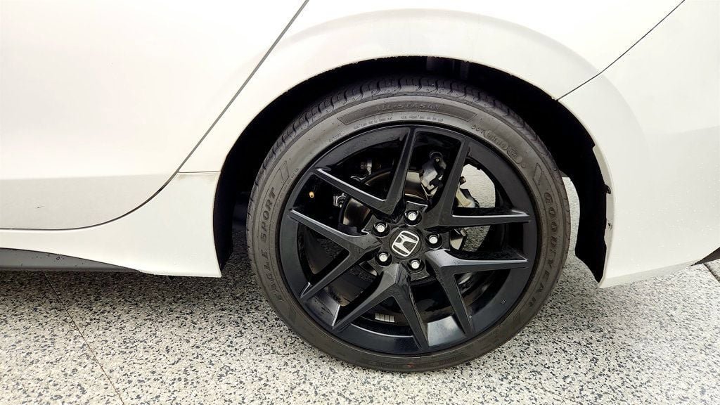 Used 2025 Honda Civic Sport image 9