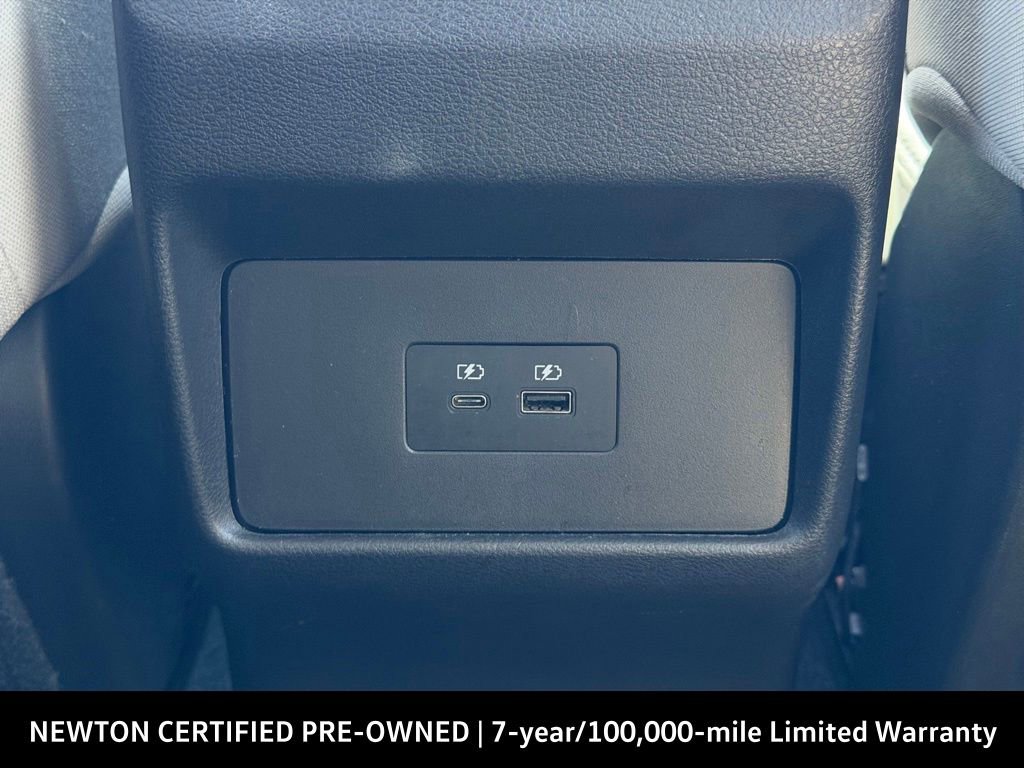Used 2023 Nissan Rogue SV FWD image 25