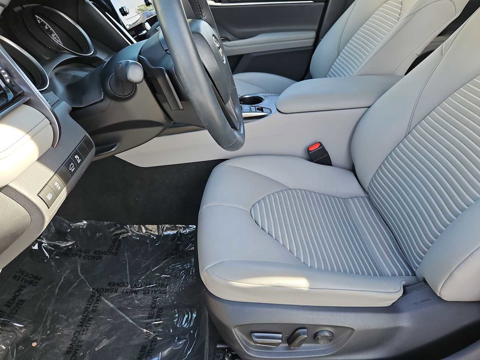 Used 2024 Toyota Camry SE FWD image 16