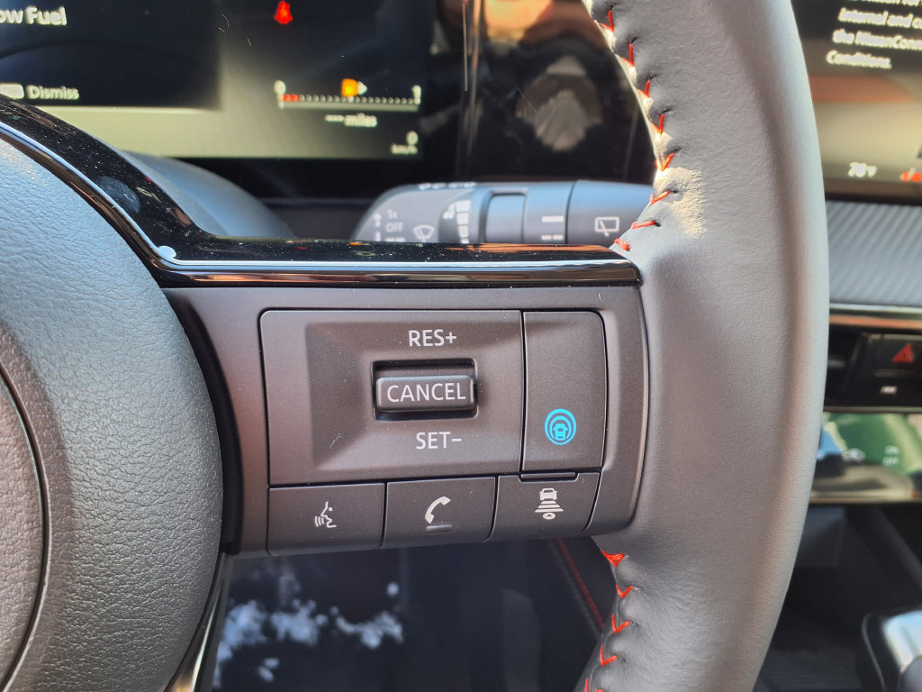 New 2026 Nissan Kicks SR w/ Cold Weather Package AWD/4WD image 29