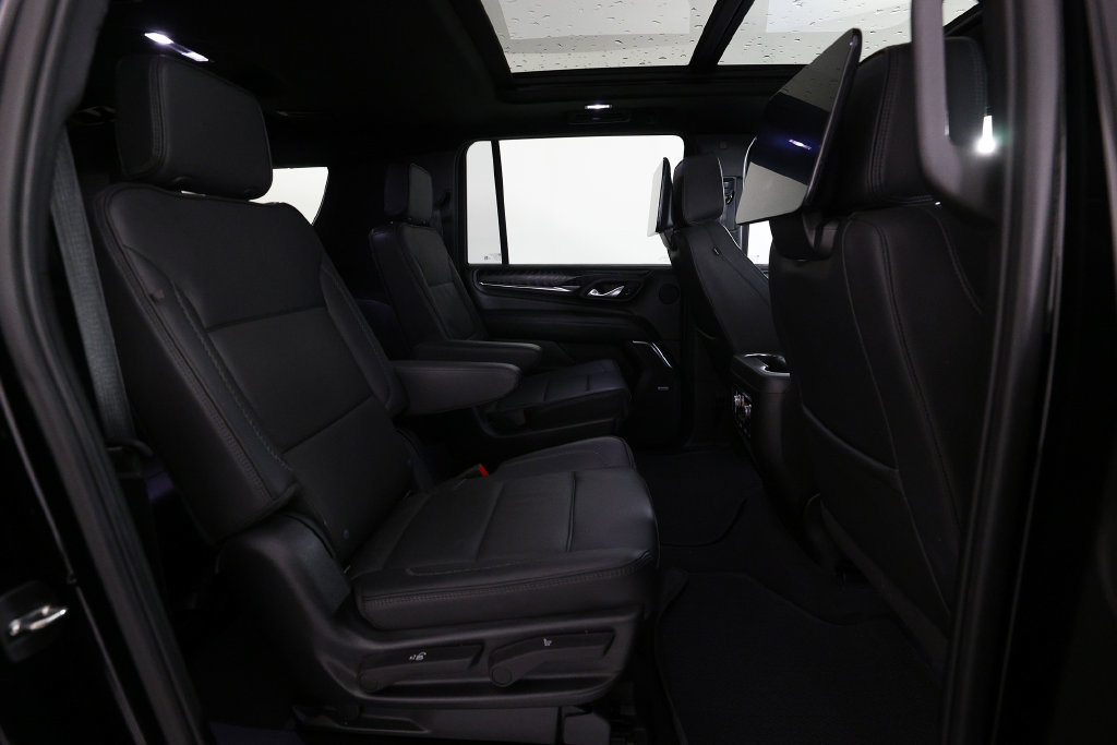 Used 2023 GMC Yukon XL Denali RWD image 11