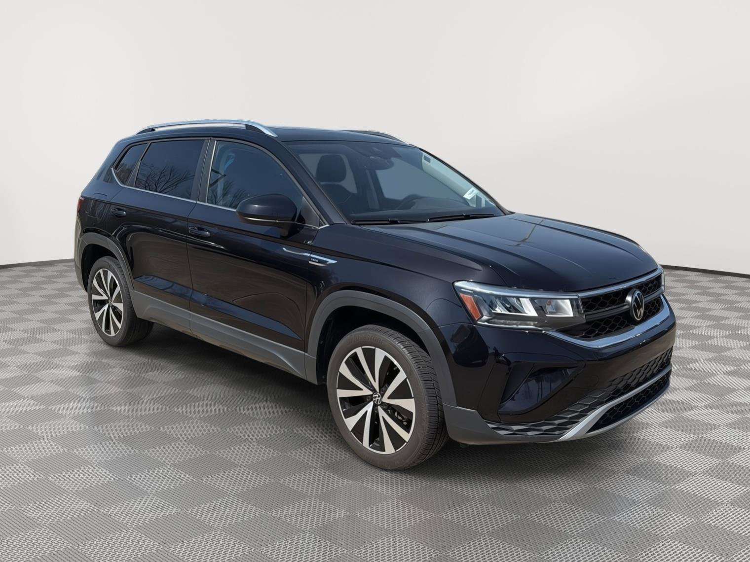 Used 2023 Volkswagen Taos SE image 7