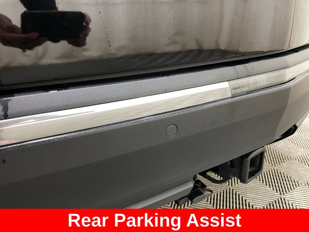 Certified 2018 Cadillac XT5 Luxury w/ Driver Awareness Package AWD/4WD image 17